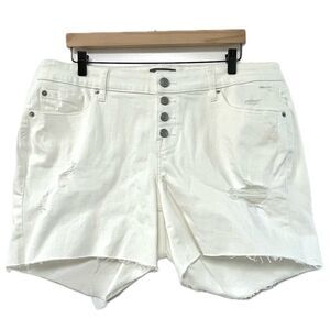 Torrid White Mid-rise Jean Shorts - Size 16